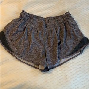 Lululemon Hotty Hot Short 2.5”